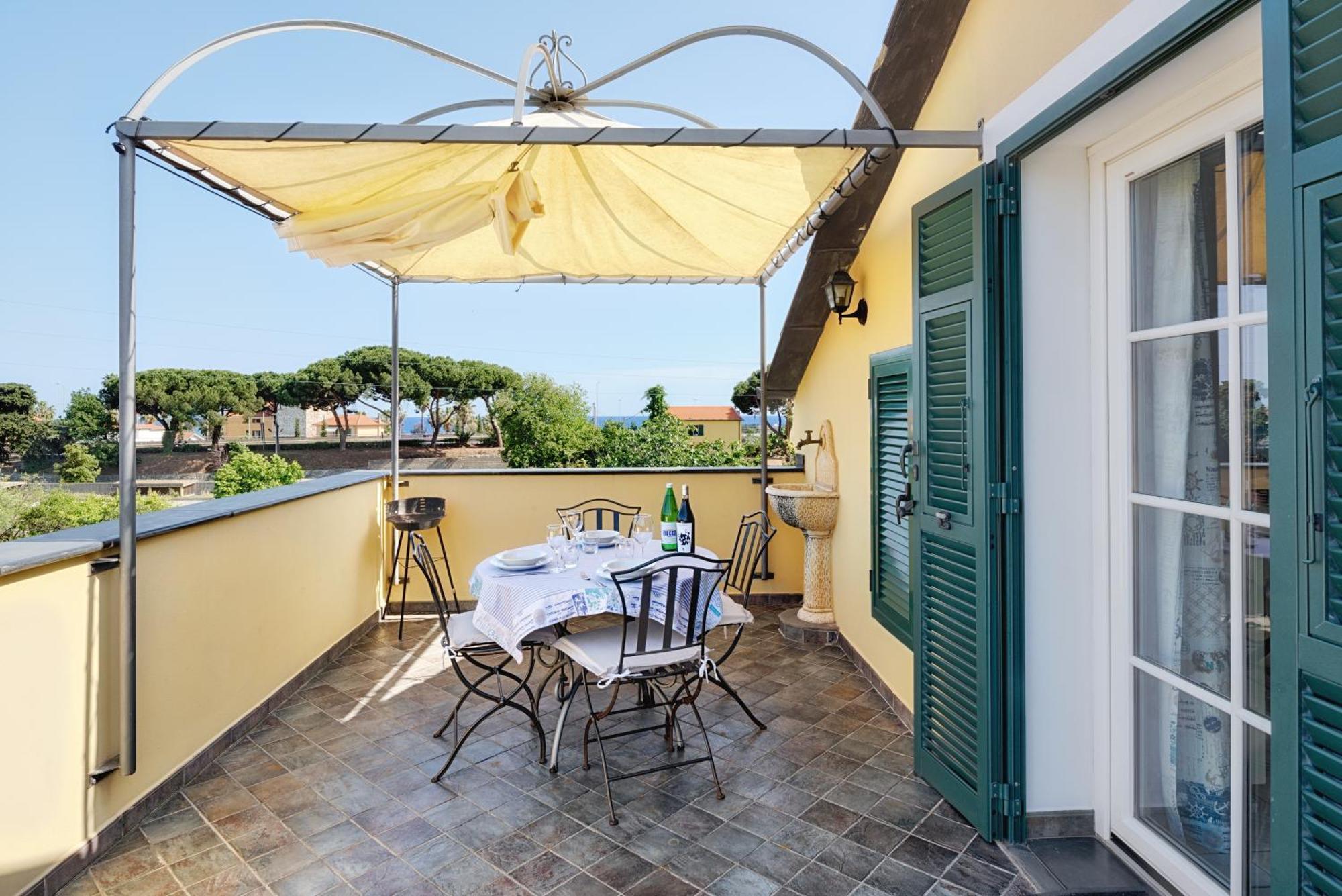 אימפריה Casa Vacanze Nel Giardino Di Renzo מראה חיצוני תמונה